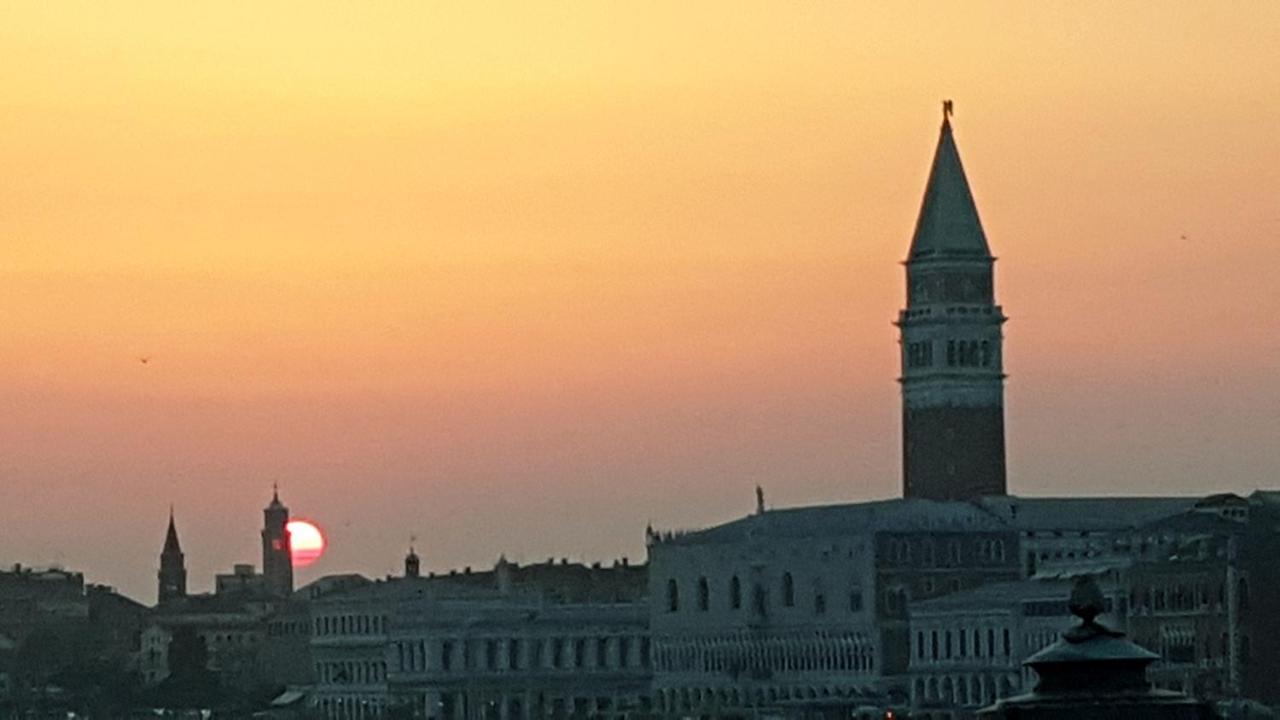 Beatiful Modern Flat Centre With Private Lounge Area Relax * Venedig