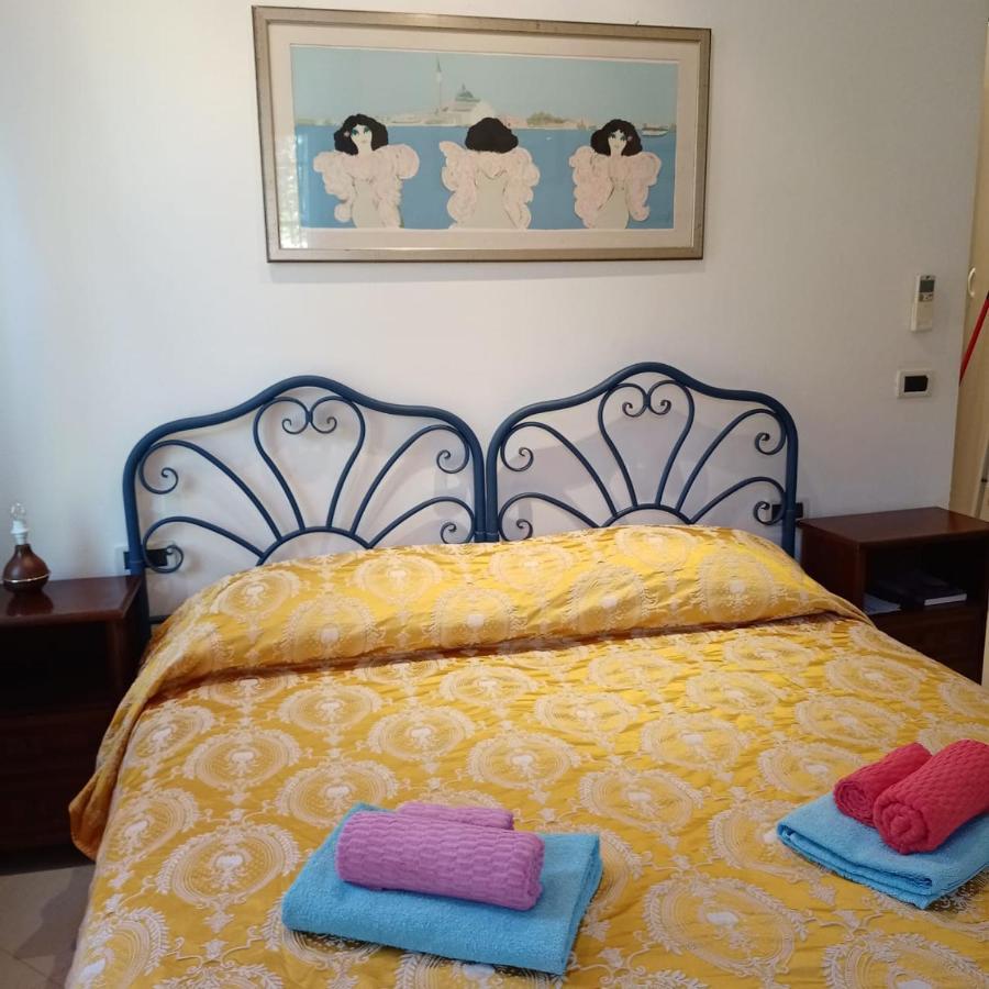 Beatiful Modern Flat Centre With Private Lounge Area Relax Appartamento